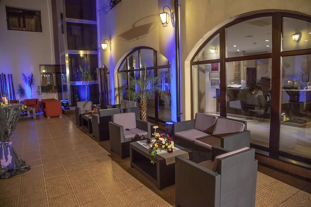 Hotel Trianon Bukarest Exterior foto